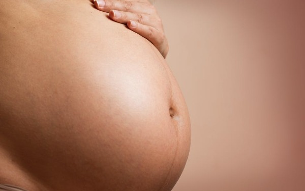 做完试管婴儿后如何进行优质的胎教？(图1)